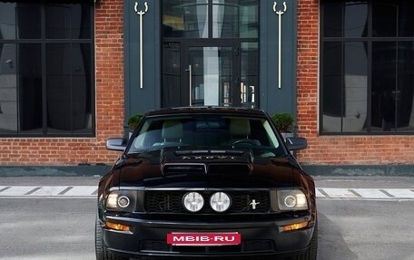 Ford Mustang VI рестайлинг, 2007 год, 5 500 000 рублей, 8 фотография