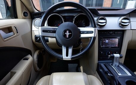 Ford Mustang VI рестайлинг, 2007 год, 5 500 000 рублей, 29 фотография