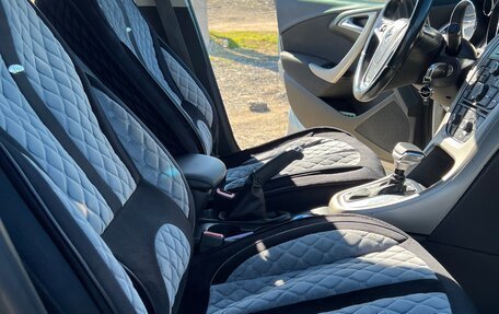 Opel Astra J, 2012 год, 800 000 рублей, 10 фотография