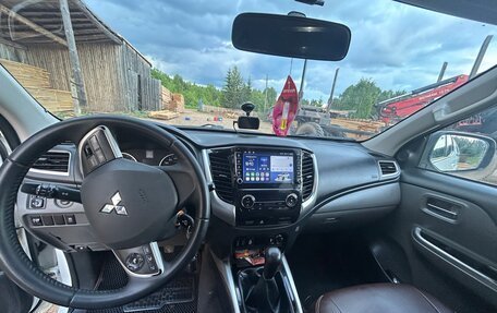 Mitsubishi L200 IV рестайлинг, 2015 год, 2 010 000 рублей, 2 фотография
