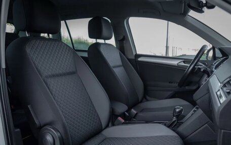 Volkswagen Tiguan II, 2018 год, 2 050 000 рублей, 5 фотография