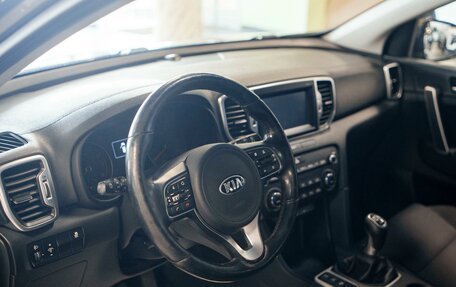 KIA Sportage IV рестайлинг, 2018 год, 2 318 000 рублей, 9 фотография
