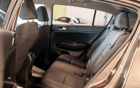 KIA Sportage IV рестайлинг, 2018 год, 2 318 000 рублей, 15 фотография