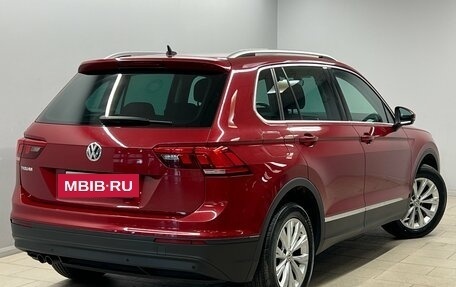 Volkswagen Tiguan II, 2018 год, 2 550 000 рублей, 2 фотография