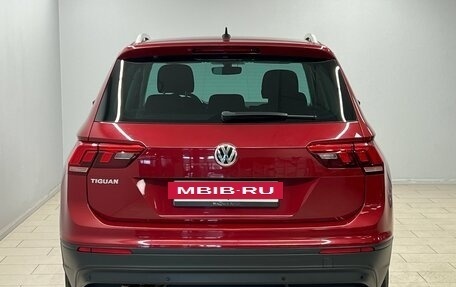 Volkswagen Tiguan II, 2018 год, 2 550 000 рублей, 6 фотография
