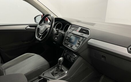Volkswagen Tiguan II, 2018 год, 2 550 000 рублей, 20 фотография