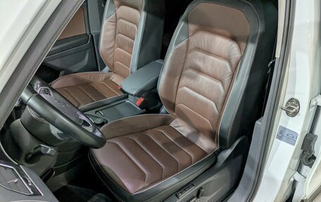 Volkswagen Tiguan II, 2021 год, 3 050 000 рублей, 3 фотография