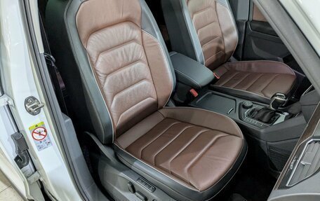 Volkswagen Tiguan II, 2021 год, 3 050 000 рублей, 13 фотография