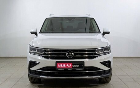Volkswagen Tiguan II, 2021 год, 3 050 000 рублей, 8 фотография