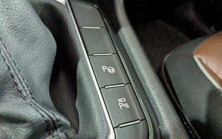Volkswagen Tiguan II, 2021 год, 3 050 000 рублей, 21 фотография