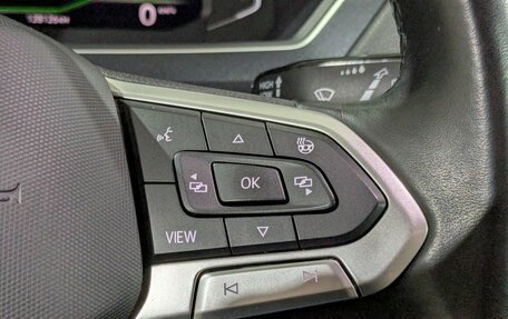 Volkswagen Tiguan II, 2021 год, 3 050 000 рублей, 23 фотография