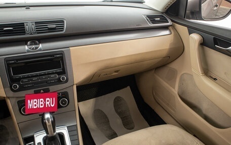Volkswagen Passat B7, 2011 год, 849 000 рублей, 20 фотография