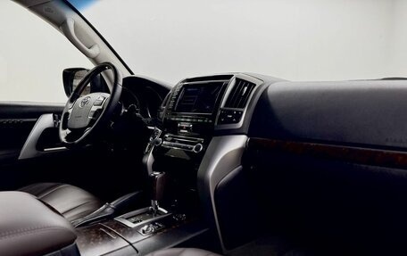 Toyota Land Cruiser 200, 2015 год, 3 740 000 рублей, 12 фотография