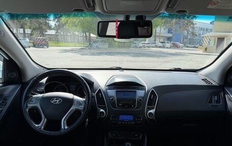 Hyundai ix35 I рестайлинг, 2010 год, 899 999 рублей, 9 фотография