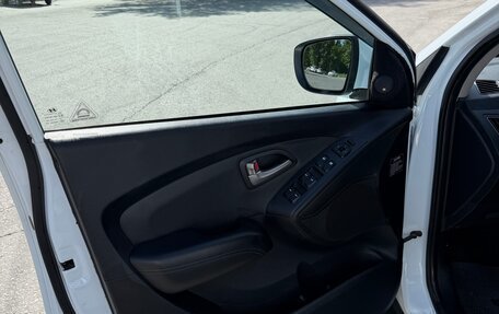 Hyundai ix35 I рестайлинг, 2010 год, 899 999 рублей, 12 фотография