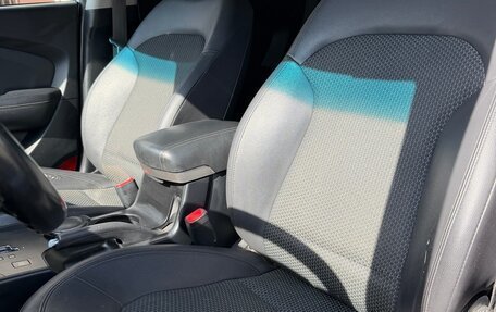 Hyundai ix35 I рестайлинг, 2010 год, 899 999 рублей, 13 фотография