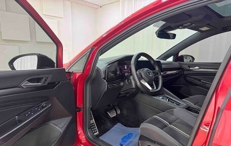 Volkswagen Golf VIII, 2022 год, 2 104 000 рублей, 7 фотография