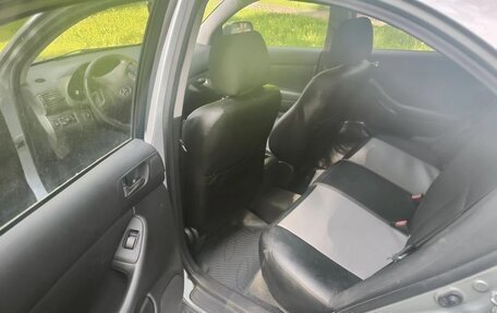 Toyota Avensis III рестайлинг, 2008 год, 750 000 рублей, 6 фотография
