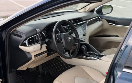 Toyota Camry, 2018 год, 2 535 000 рублей, 11 фотография