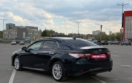 Toyota Camry, 2018 год, 2 535 000 рублей, 3 фотография