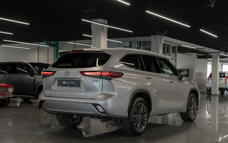 Toyota Highlander, 2026 год, 5 700 000 рублей, 24 фотография