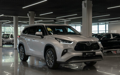 Toyota Highlander, 2026 год, 5 700 000 рублей, 21 фотография