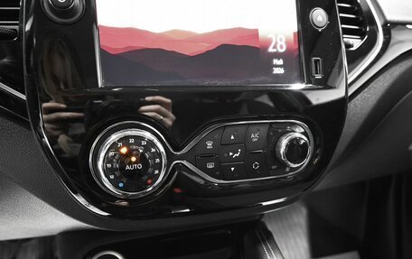 Renault Kaptur I рестайлинг, 2020 год, 1 695 000 рублей, 17 фотография