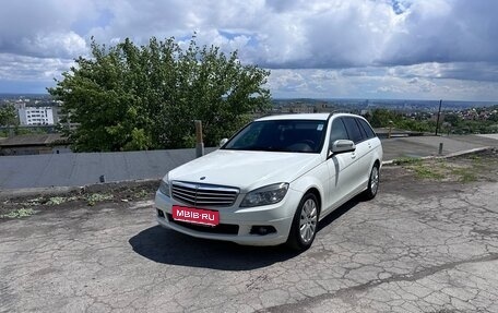 Mercedes-Benz C-Класс, 2008 год, 1 030 000 рублей, 1 фотография