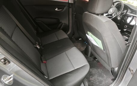 KIA Rio IV, 2018 год, 1 300 000 рублей, 7 фотография