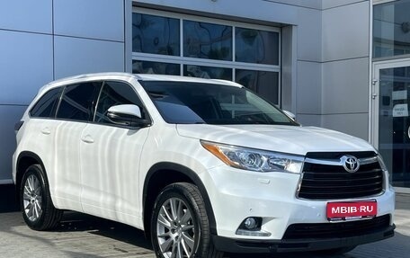 Toyota Highlander III, 2014 год, 3 160 000 рублей, 1 фотография