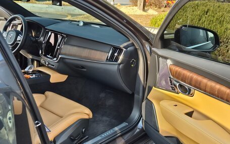 Volvo S90 II рестайлинг, 2024 год, 4 980 000 рублей, 8 фотография