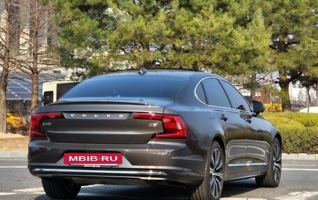 Volvo S90 II рестайлинг, 2024 год, 4 980 000 рублей, 2 фотография