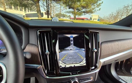 Volvo S90 II рестайлинг, 2024 год, 4 980 000 рублей, 15 фотография