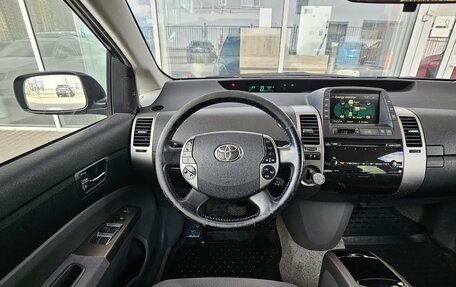 Toyota Prius, 2008 год, 749 000 рублей, 6 фотография