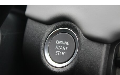 Toyota RAV4, 2026 год, 4 550 000 рублей, 32 фотография
