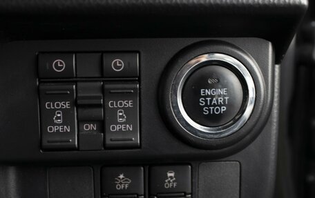 Toyota Roomy I, 2021 год, 1 390 000 рублей, 18 фотография
