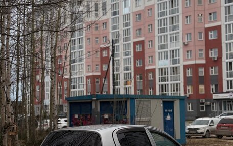 Toyota Vitz, 2001 год, 180 000 рублей, 2 фотография