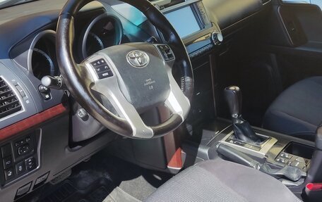 Toyota Land Cruiser Prado 150 рестайлинг 2, 2015 год, 3 390 000 рублей, 22 фотография
