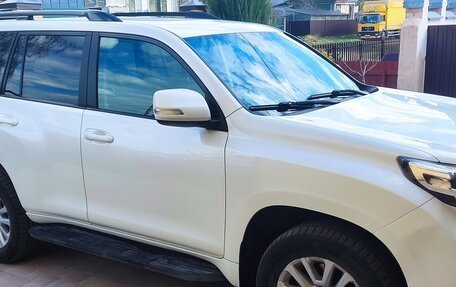 Toyota Land Cruiser Prado 150 рестайлинг 2, 2015 год, 3 390 000 рублей, 15 фотография