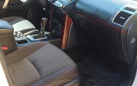 Toyota Land Cruiser Prado 150 рестайлинг 2, 2015 год, 3 390 000 рублей, 20 фотография