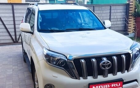 Toyota Land Cruiser Prado 150 рестайлинг 2, 2015 год, 3 390 000 рублей, 18 фотография