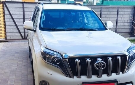 Toyota Land Cruiser Prado 150 рестайлинг 2, 2015 год, 3 390 000 рублей, 19 фотография