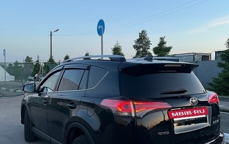 Toyota RAV4, 2018 год, 1 900 000 рублей, 4 фотография