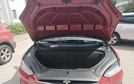 Tesla Model X I, 2016 год, 3 300 000 рублей, 10 фотография