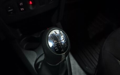 Renault Logan II, 2019 год, 1 300 000 рублей, 23 фотография