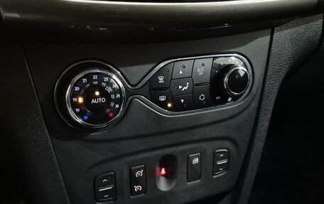 Renault Logan II, 2019 год, 1 300 000 рублей, 22 фотография
