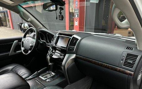Toyota Land Cruiser 200, 2012 год, 4 498 000 рублей, 20 фотография