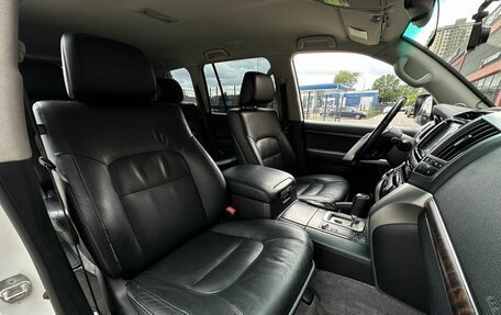 Toyota Land Cruiser 200, 2012 год, 4 498 000 рублей, 21 фотография