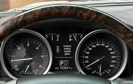 Toyota Land Cruiser 200, 2012 год, 4 498 000 рублей, 18 фотография