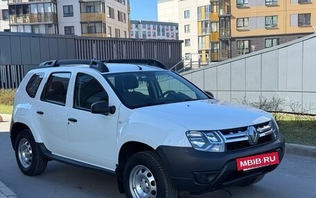 Renault Duster I рестайлинг, 2017 год, 895 000 рублей, 3 фотография